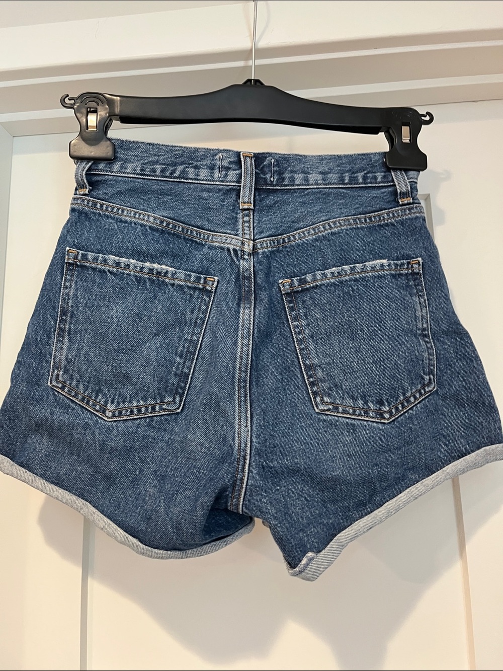 AGOLDE Dee Rolled Hem High Rise Denim Shorts in Enamor 24 - Picture 3 of 6